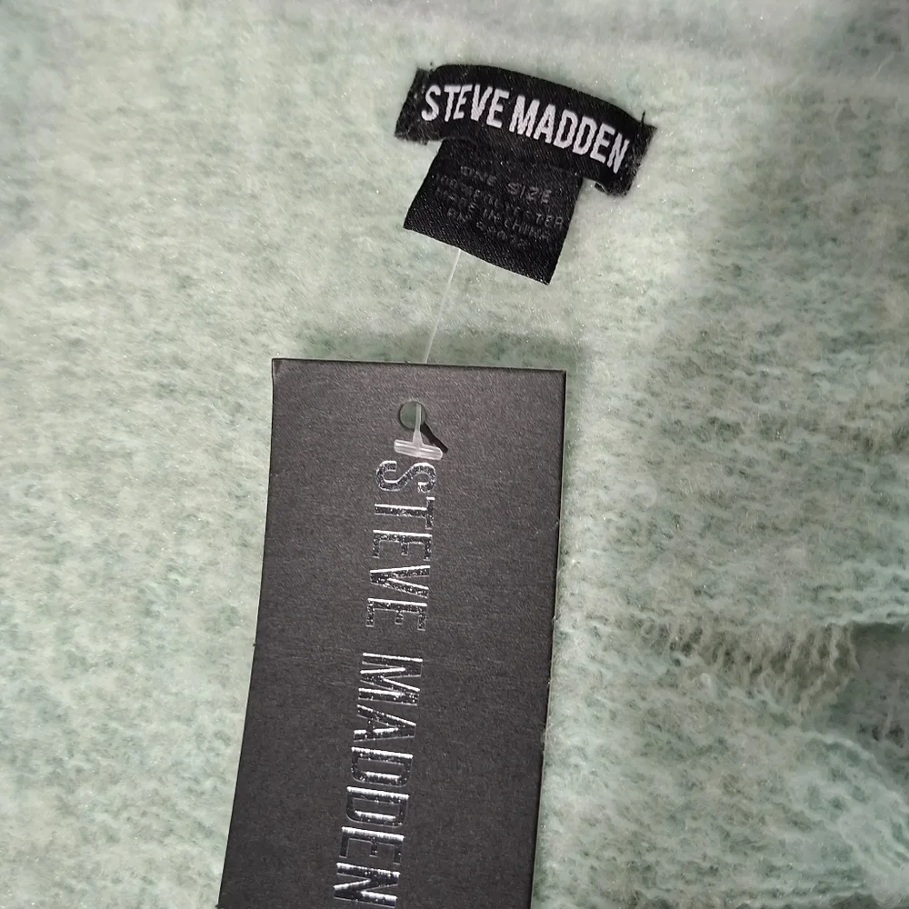 Steve Madden Blanket Scarf Shawl Wrap Sage Green Aqua Plaid and Fringe 20.5 x79